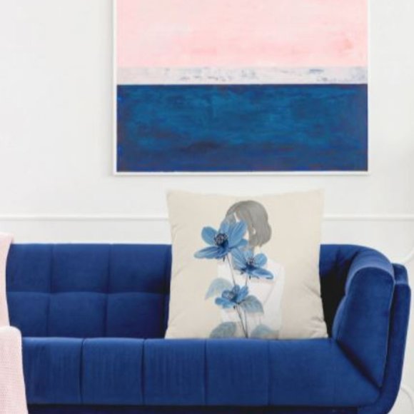 Blue flower throw pillow - Picture 3 of 4